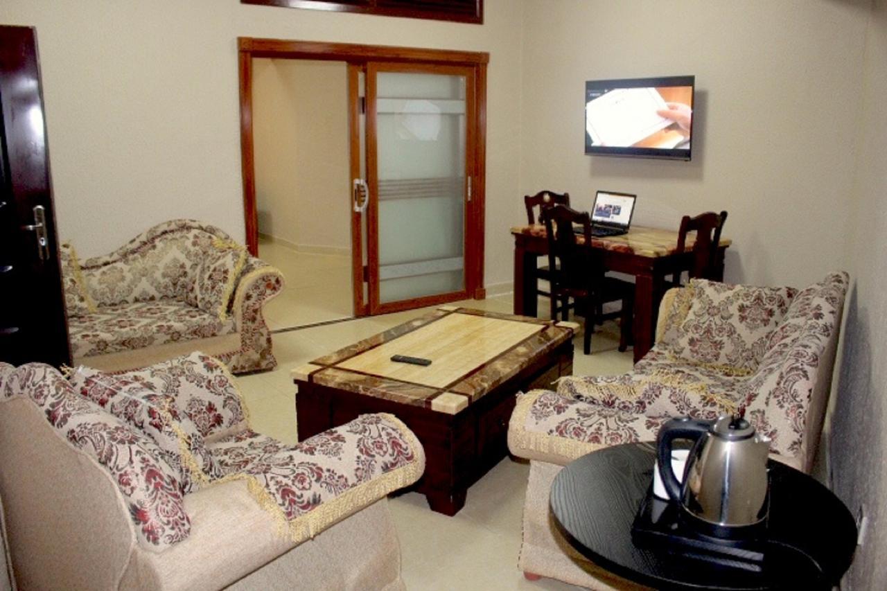 Corina Hotel Monrovia Extérieur photo