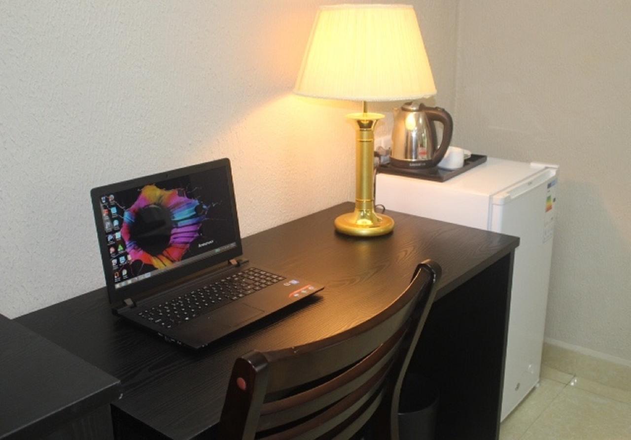 Corina Hotel Monrovia Extérieur photo