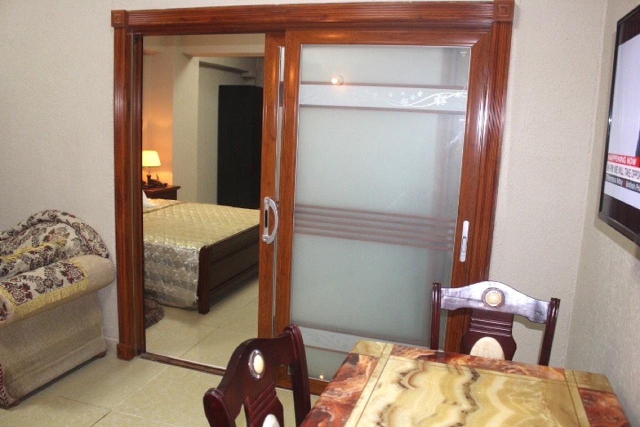 Corina Hotel Monrovia Extérieur photo