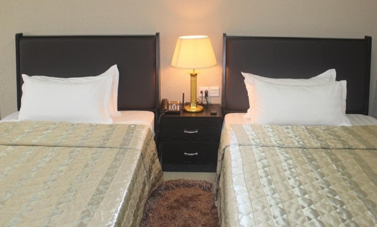 Corina Hotel Monrovia Extérieur photo