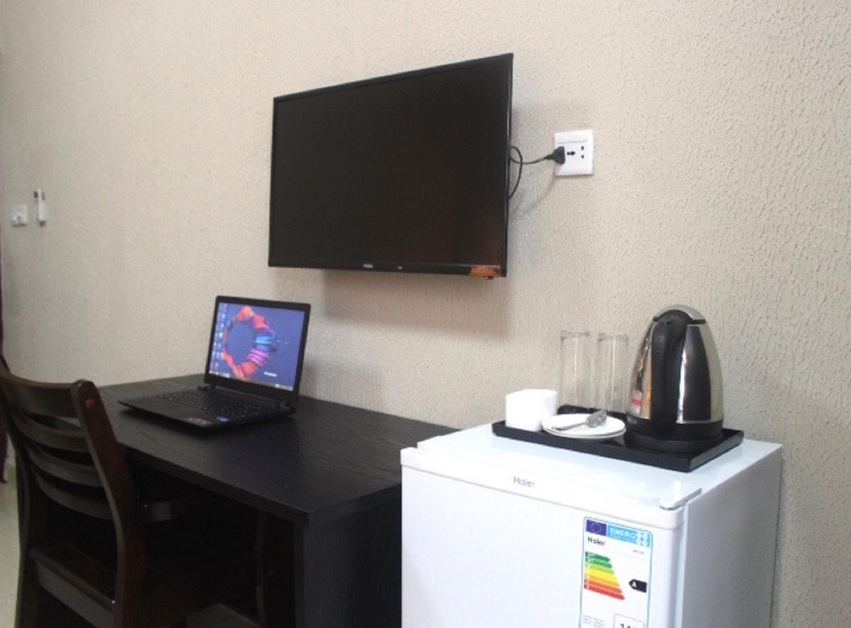 Corina Hotel Monrovia Extérieur photo