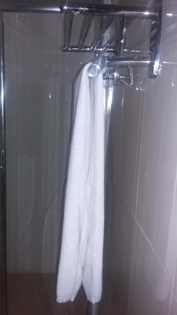Corina Hotel Monrovia Extérieur photo